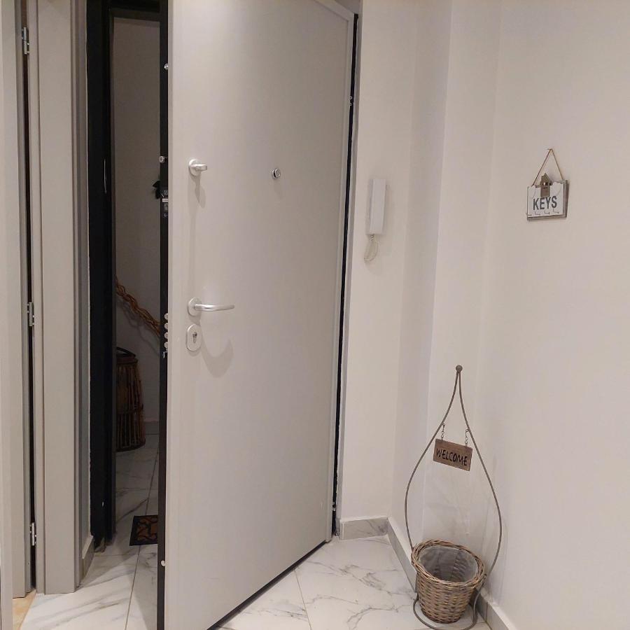 Budget Apartment To The Center 1 Thessaloniki Exterior photo